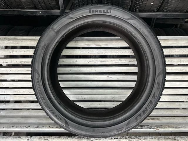 255/40/21 × 2 Pirelli Pzerro tyres. 85% life. No repairs - Private Seller