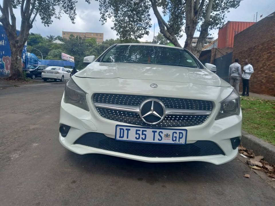 2012 Mercedes Benz CLA 200 Automatic, White, Service history Reverse Camera and Sen 2012 Mercedes Benz CLA 200 Automatic, White, Service history Reverse Camera and Sen