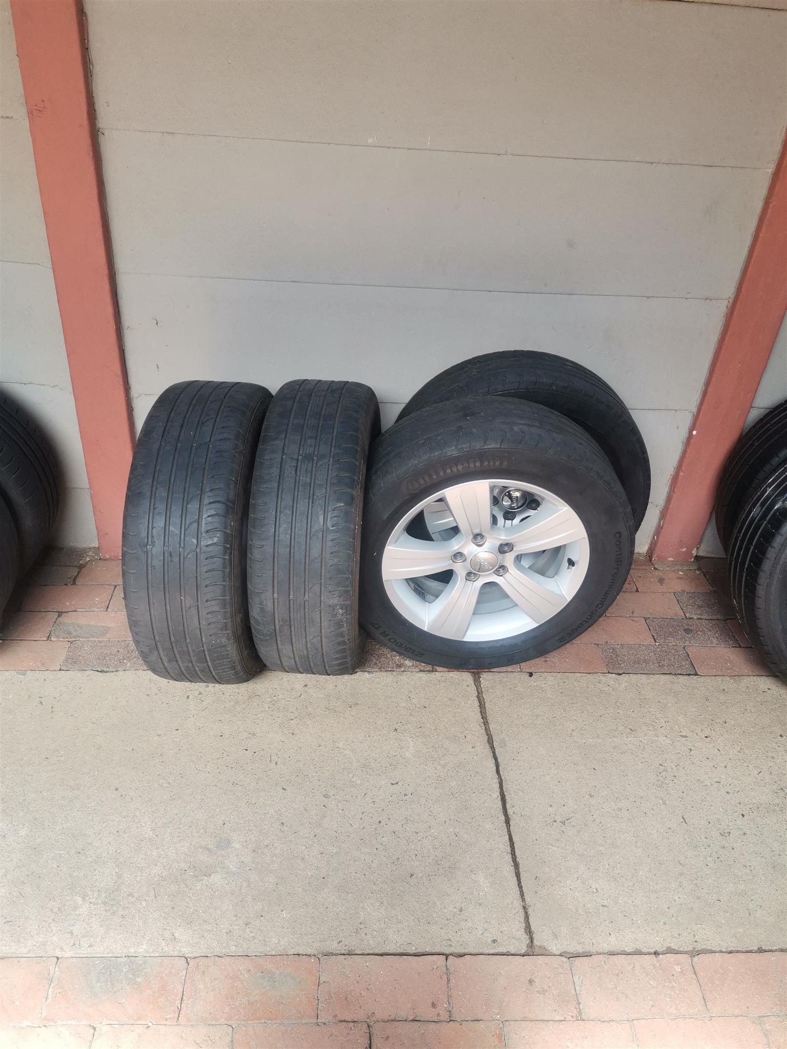 Continental tyres 215/60 R17 with jeep rims 5 x 114. 3 - Private Seller Continental tyres 215/60 R17 with jeep rims 5 x 114. 3 - Private Seller