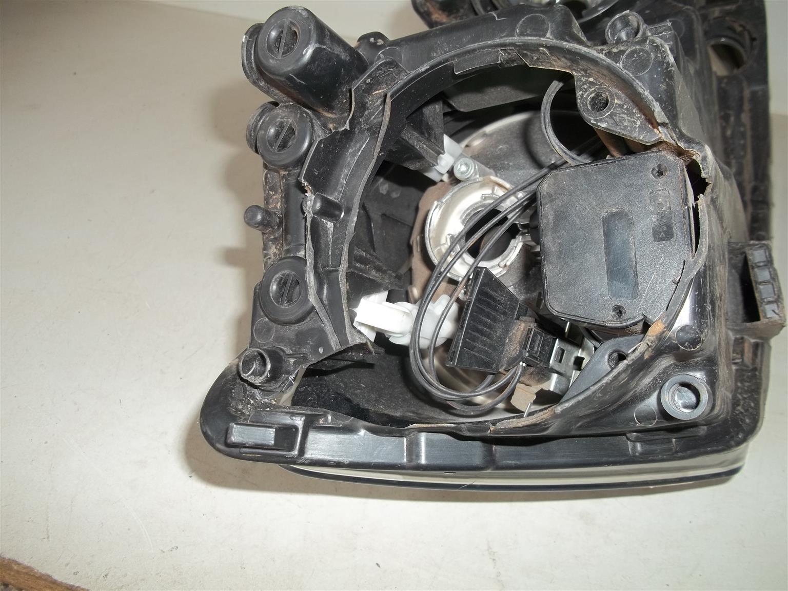 VW Polo 6 '10-'17 left headlight - Private Seller VW Polo 6 '10-'17 left headlight - Private Seller