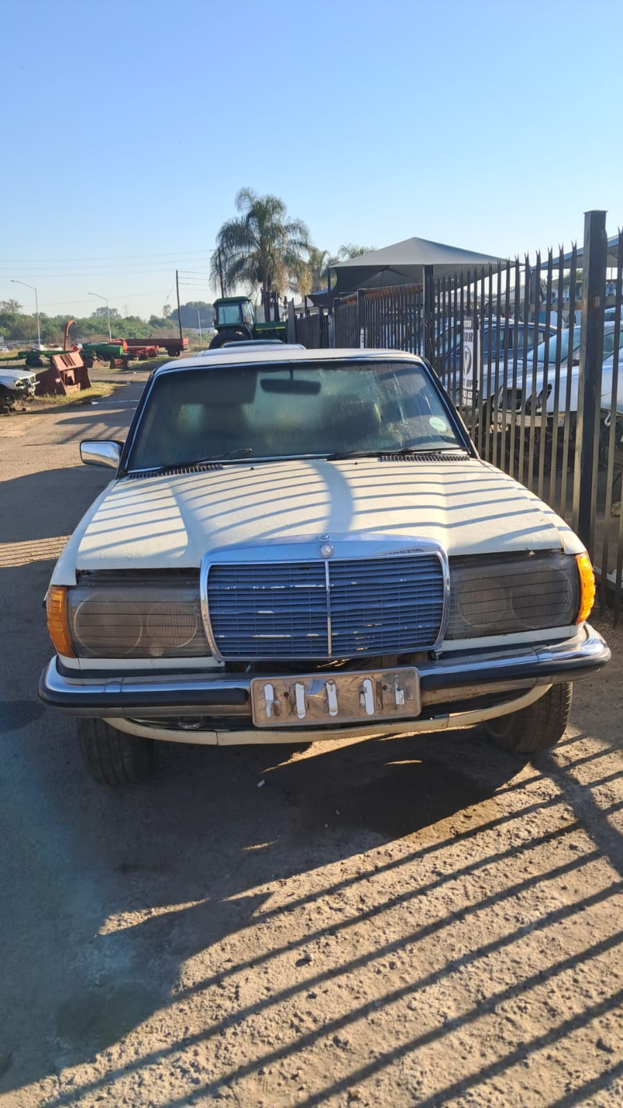 Merc Benz W123 M102 engine 200 stripping for spares - Private Seller Merc Benz W123 M102 engine 200 stripping for spares - Private Seller