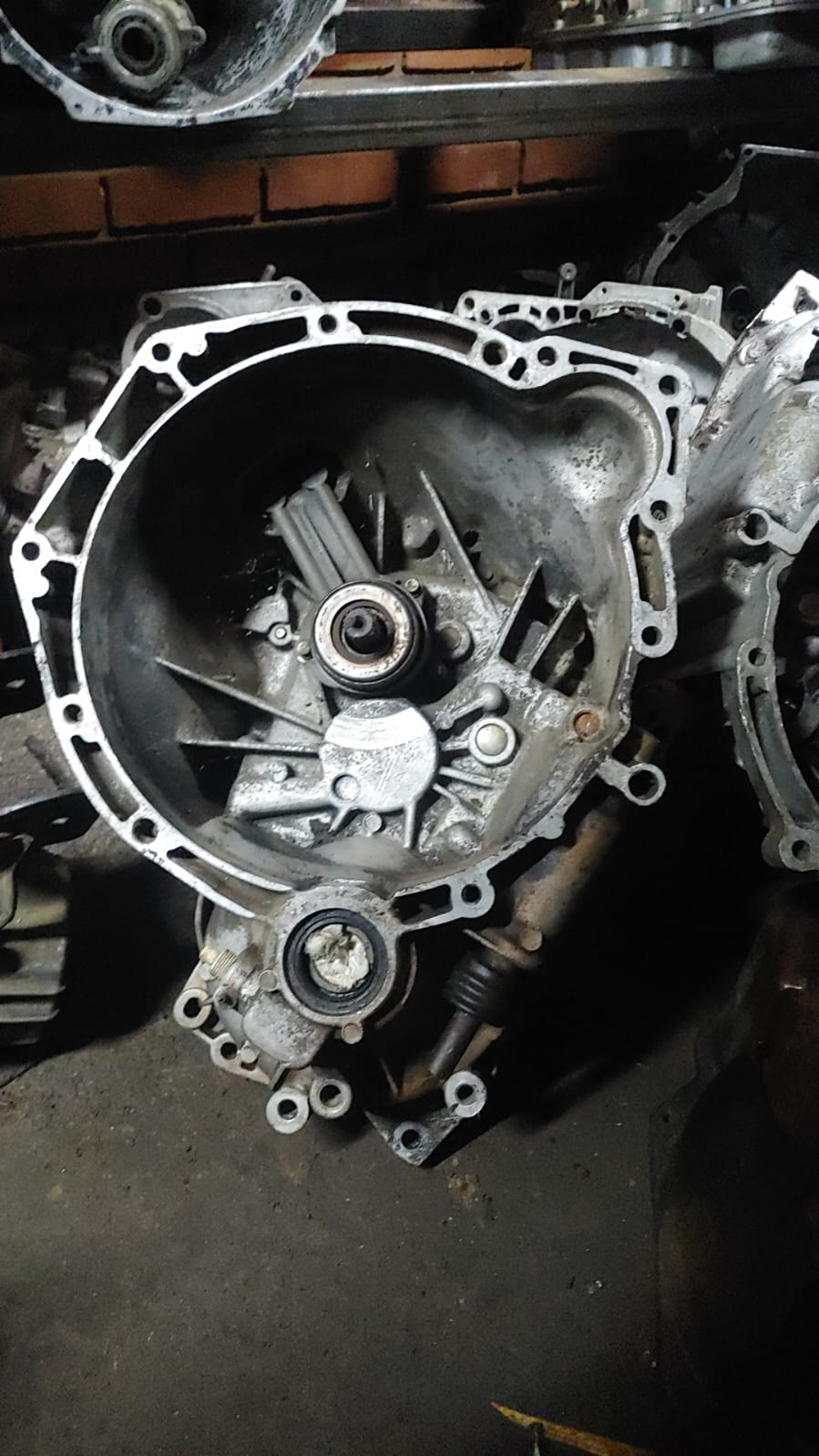 FORD BANTAM 1.8 DIESEL 5 SPEED GEARBOX FOR SALE - Private Seller FORD BANTAM 1.8 DIESEL 5 SPEED GEARBOX FOR SALE - Private Seller