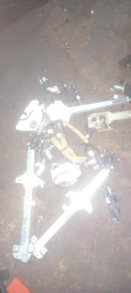 Suzuki Grand Vitara doors machanism or catcher - Private Seller