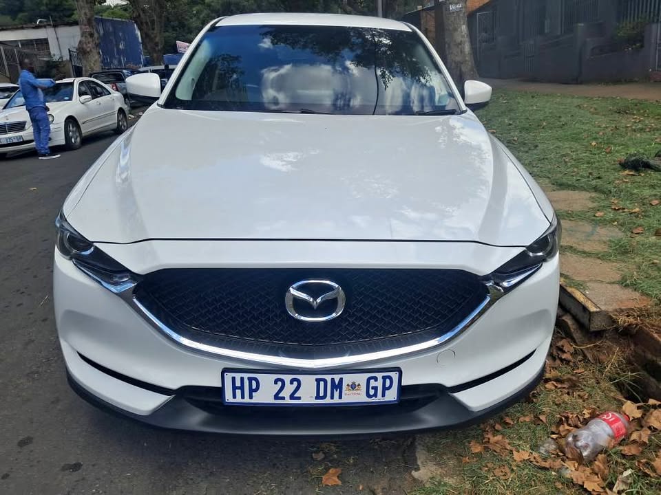 Mazda CX5 Skyactive 2.0 Automatic white in colour 2018 for sale