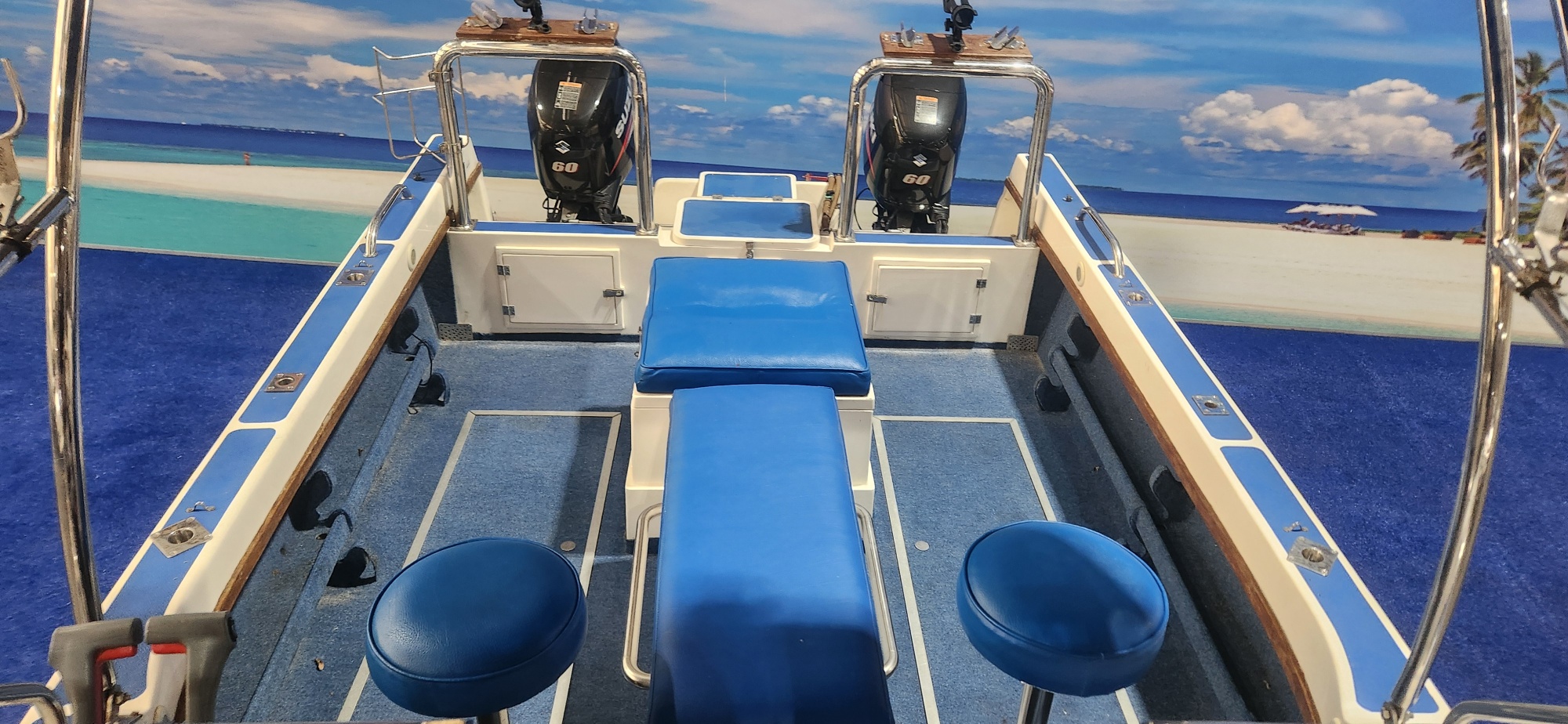 YOGI CAT 500 ON TRAILER 2 X 60 HP SUZUKI 4 STROKES 2011 MODEL 190 / 200 HOURS