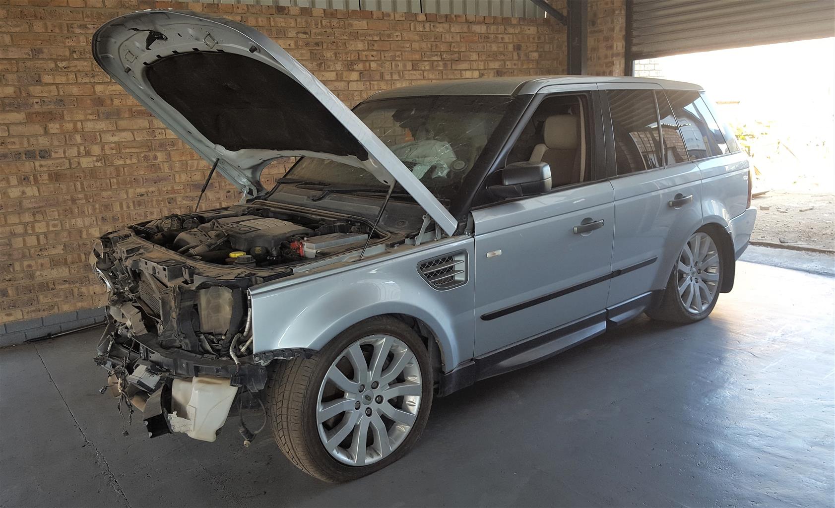 Range Rover Sport TDV8 - Stripping for Spares | AUTO EZI - Private Seller