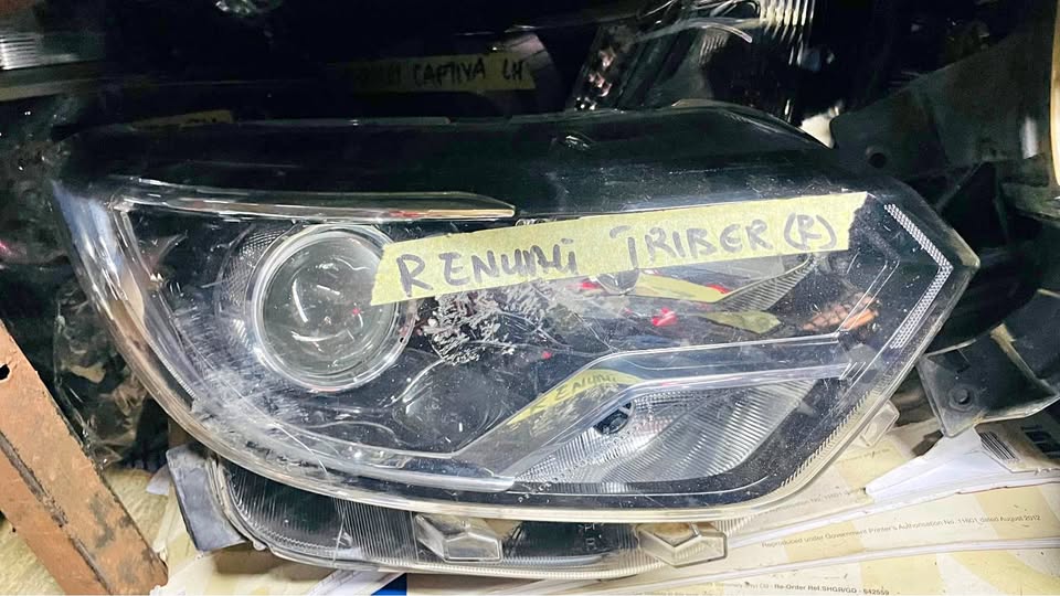Renault Triber headlight - Private Seller Renault Triber headlight - Private Seller