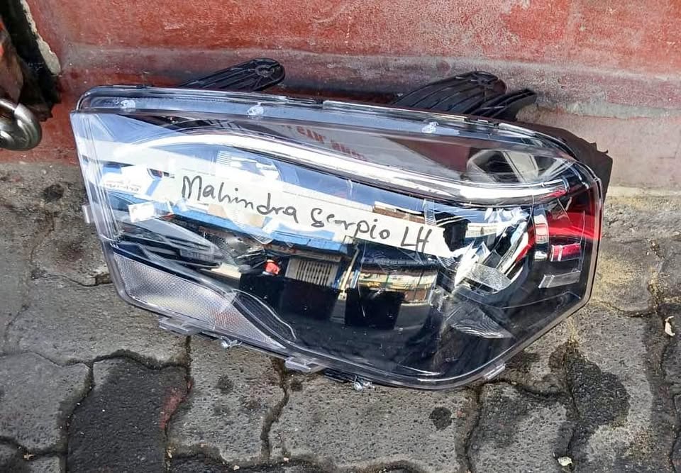 Mahindra Scorpio headlight - Private Seller Mahindra Scorpio headlight - Private Seller