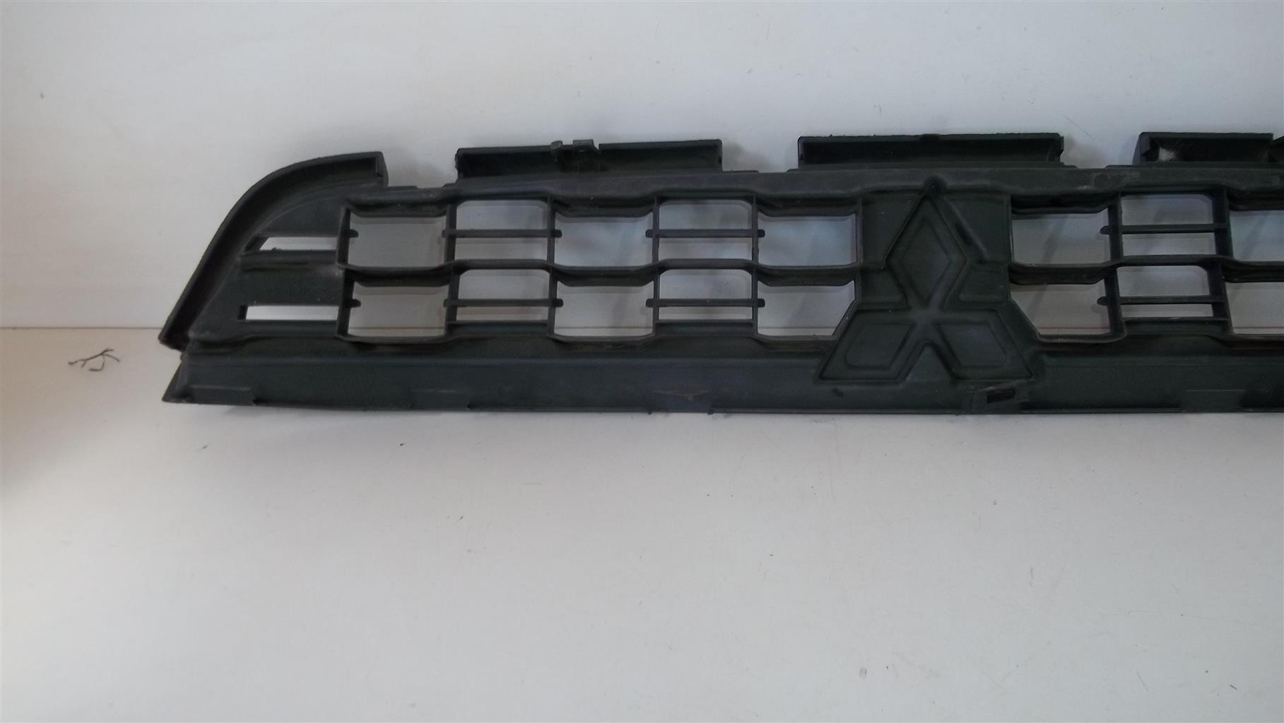 Mitsubishi Outlander/ASX grille - Private Seller Mitsubishi Outlander/ASX grille - Private Seller