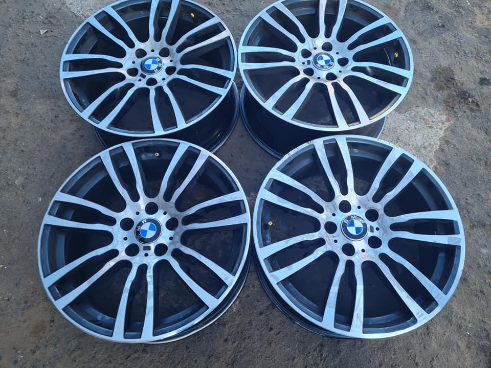 Bmw f30 mags size 19 - Private Seller
