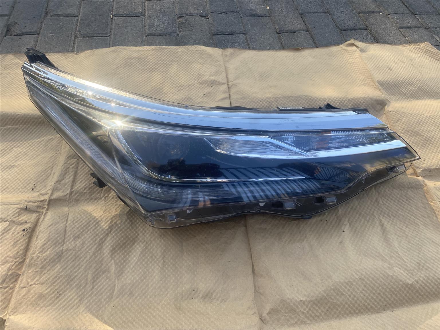 2019 TOYOTA COROLLA PRESTIGE FULL LED HEADLIGHT RIGHT SIDE FOR SALE