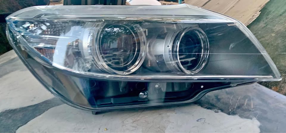 BMW Z4 headlight RHS