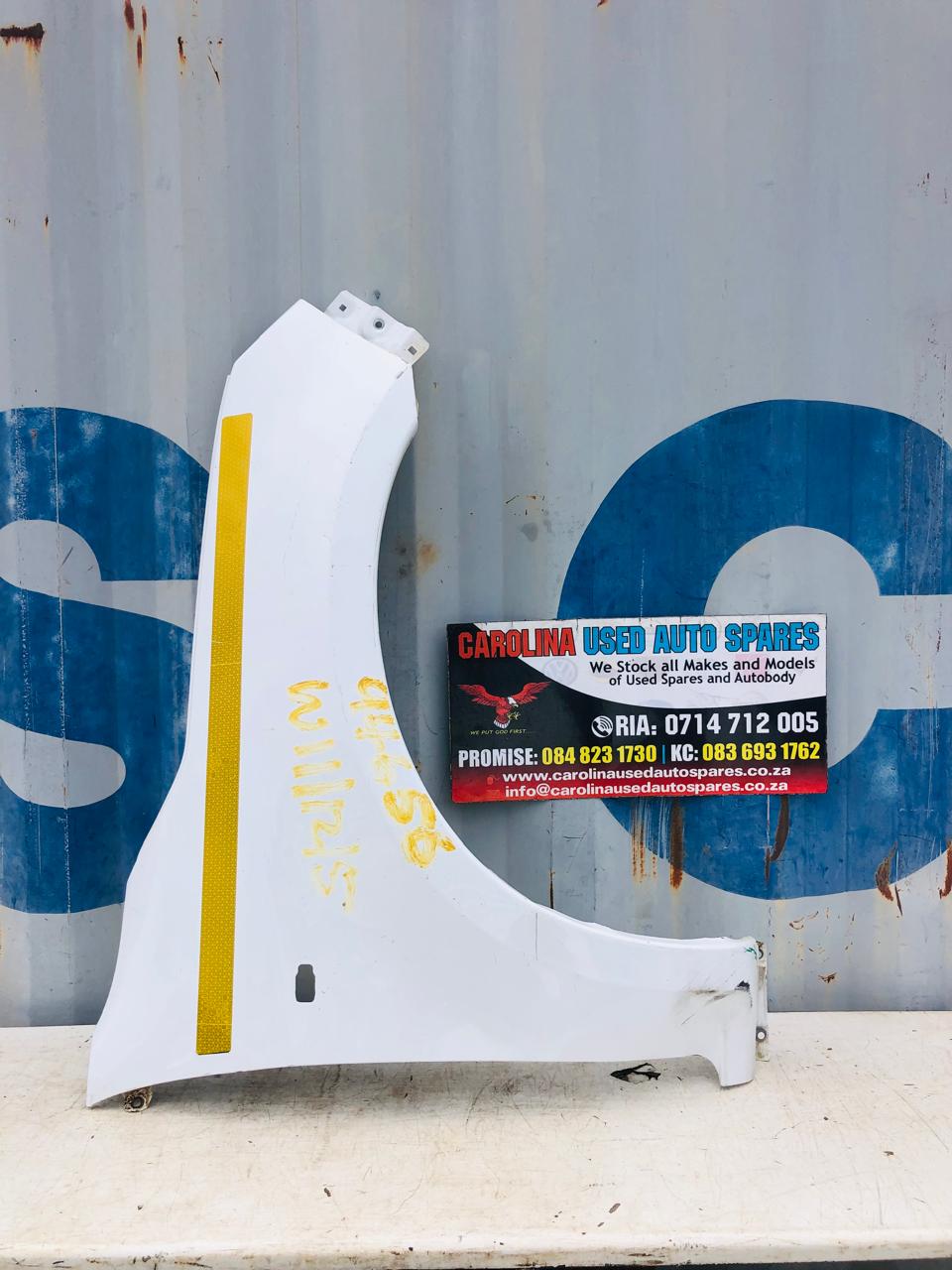 Isuzu D-max Nxt Gen right side fender with marker lamp (2023) - Private Seller Isuzu D-max Nxt Gen right side fender with marker lamp (2023) - Private Seller
