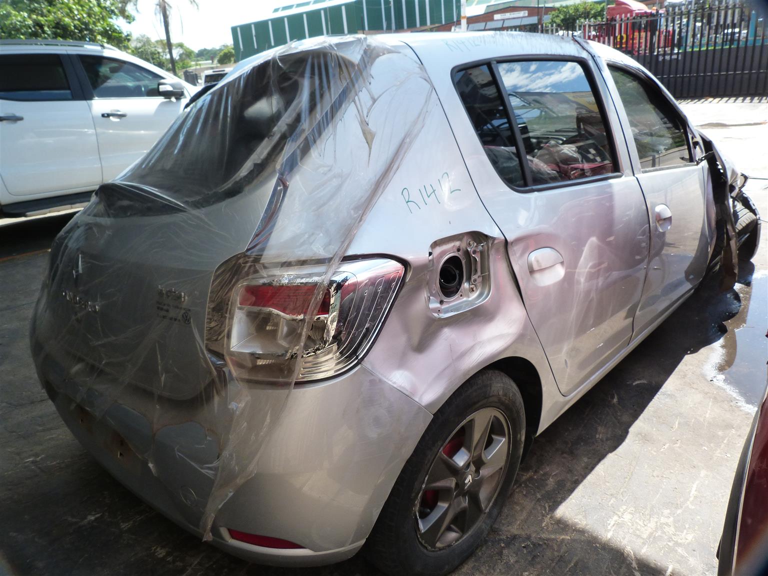 Renault Sandero 900T Dynamique Manual Silver - 2015 STRIPPING FOR SPARES - Private Seller