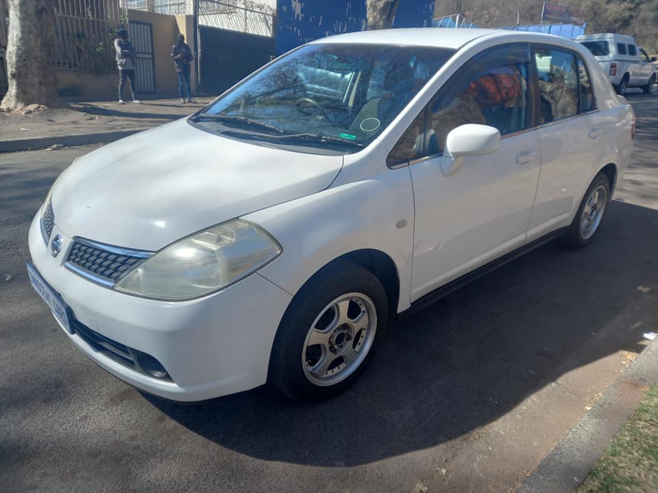 2009 NISSAN TIIDA 1.6 ENGINE PETROL, MANUAL, WHITE COLOR