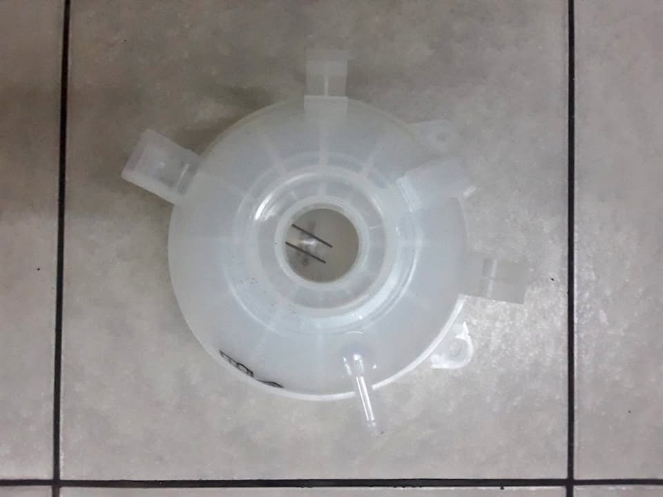 VW GOLF 5 EXPANSION TANK FOR SALE - Private Seller