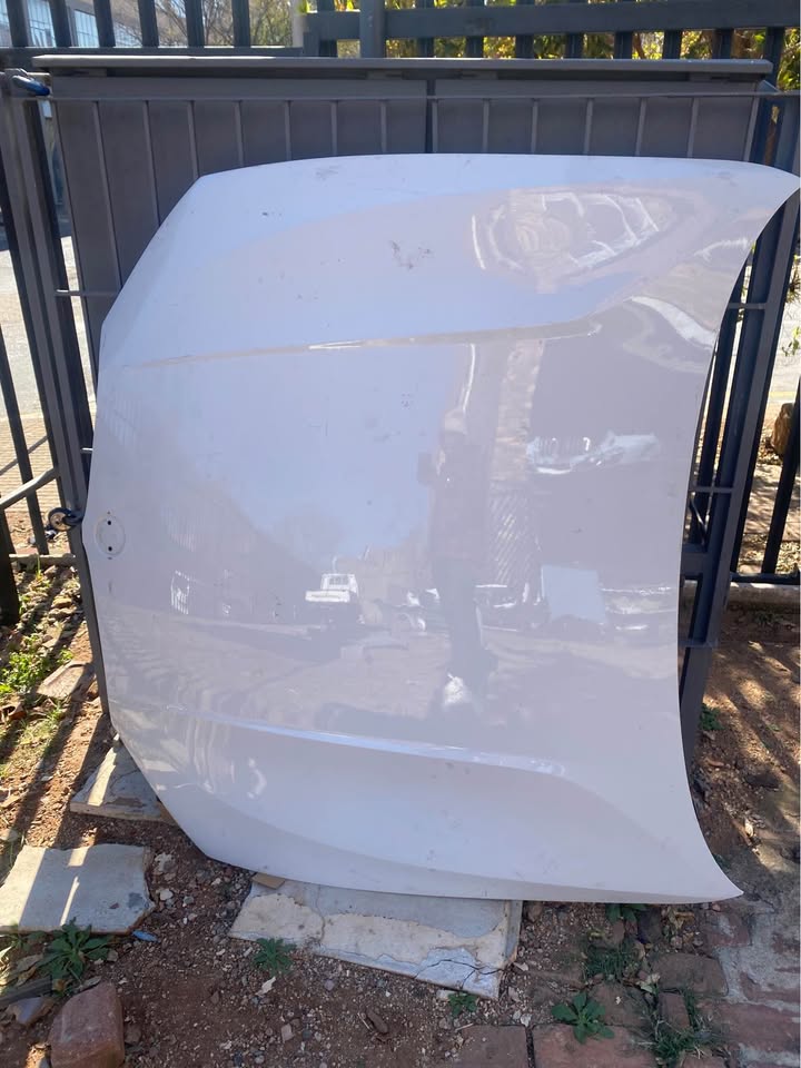 BMW G20 bonnet