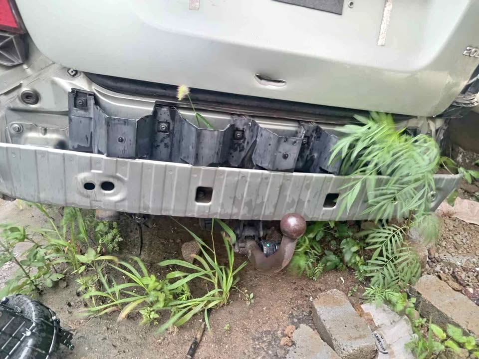 Volvo S40 2.0 2007 rear bumper stiffener Volvo S40 2.0 2007 rear bumper stiffener