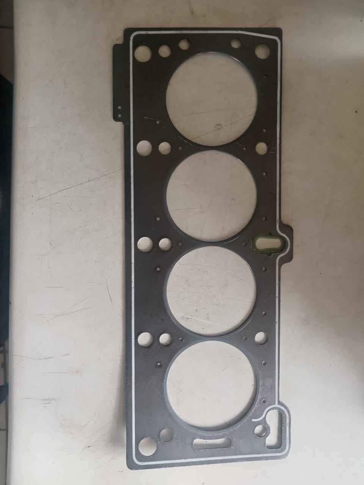 Nissan np200 K7m cylinder head gasket
