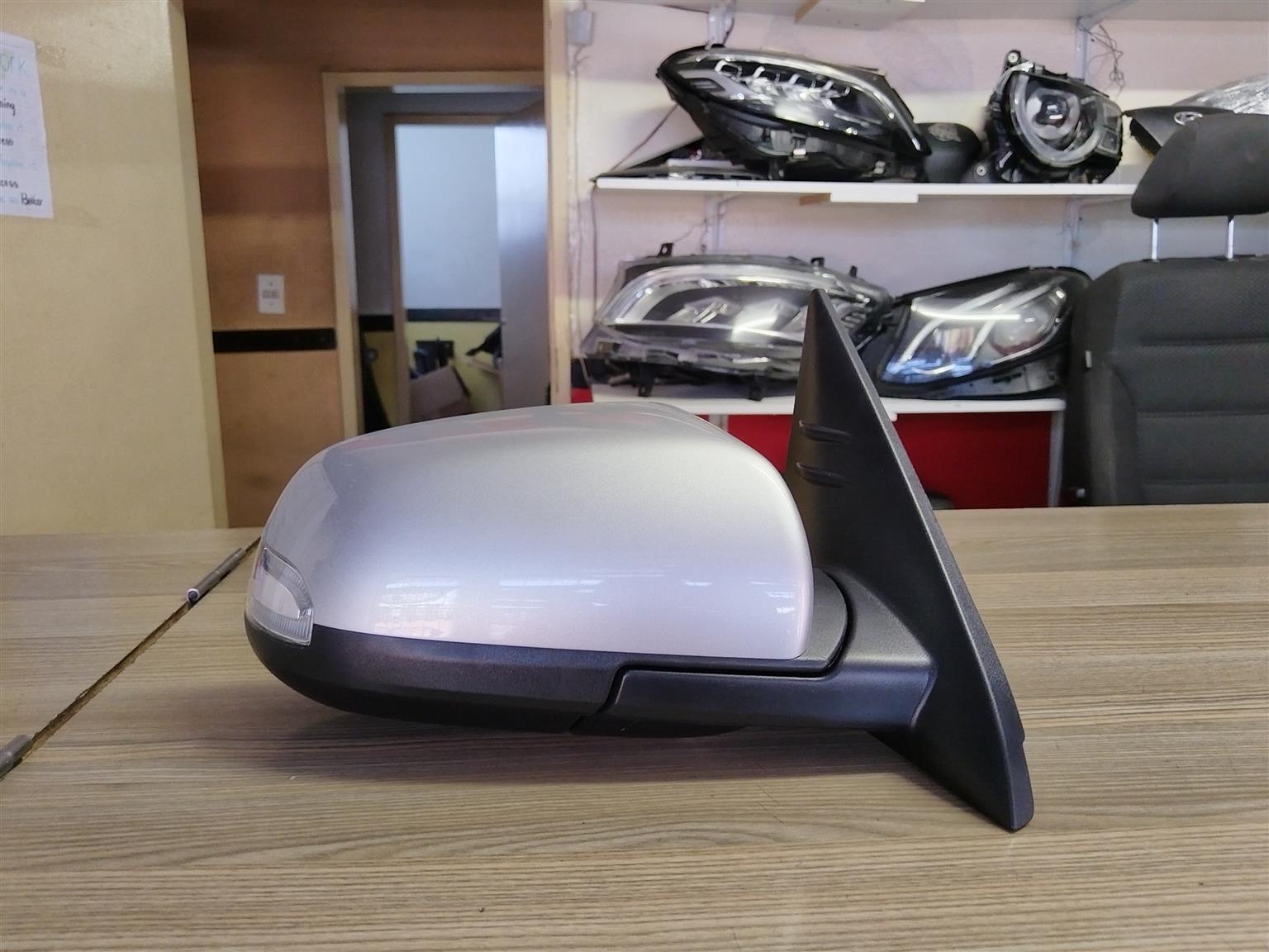 2021 HYUNDAI VENUE MIRROR RIGHTSIDE FOR SALE BRAND NEW AVAILABLE FOR SALE - Private Seller 2021 HYUNDAI VENUE MIRROR RIGHTSIDE FOR SALE BRAND NEW AVAILABLE FOR SALE - Private Seller
