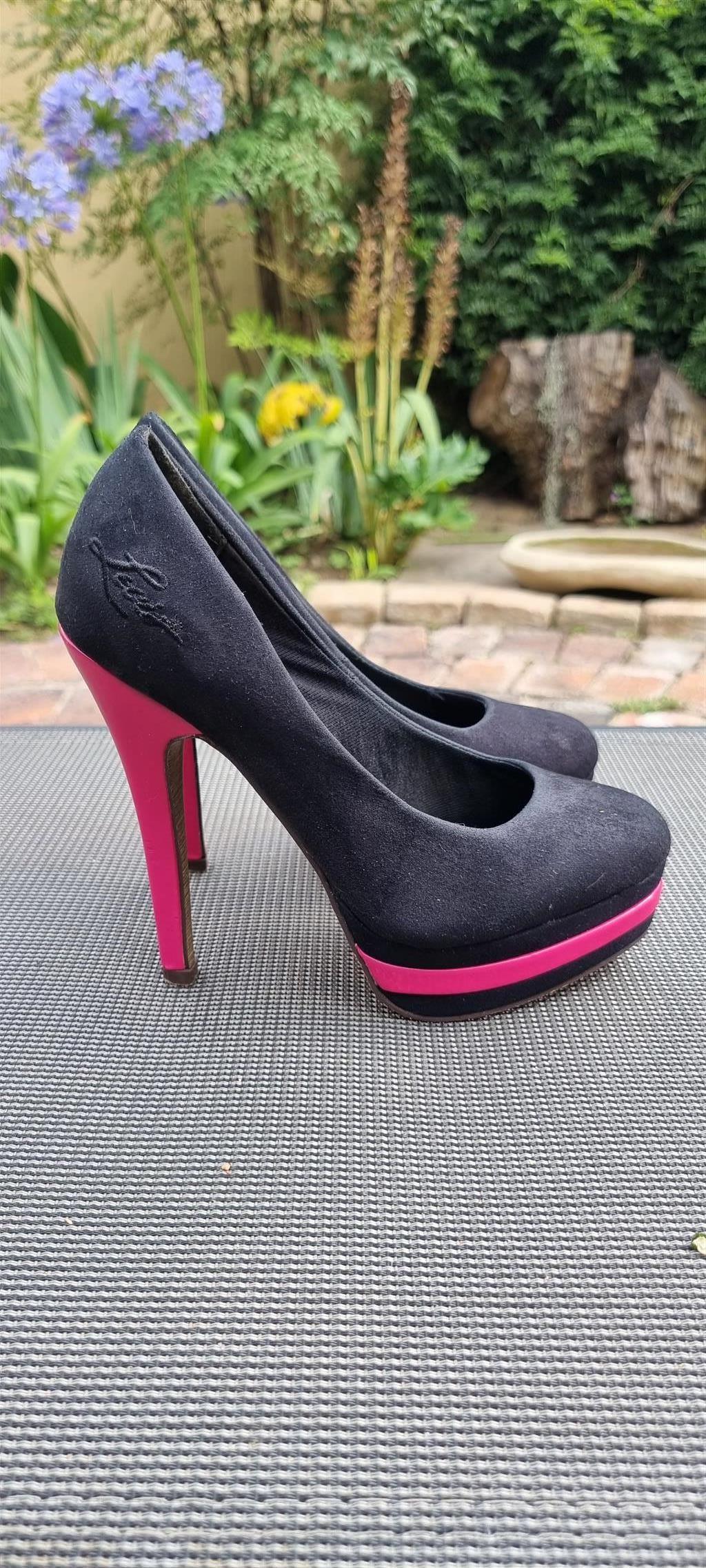 Lov Mark Gold Ankle Strap Heels Size 3 Inches Shoe Size Block 7.5 | eBay