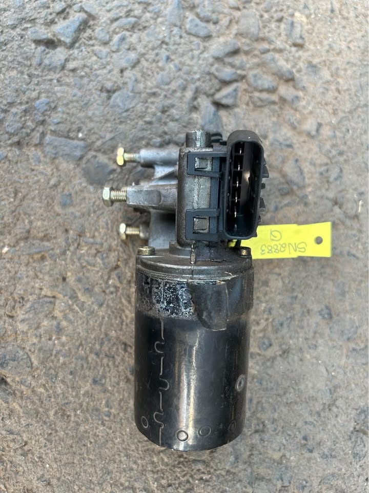 Opel Corsa Gamma Front Window Wiper Motor - Private Seller