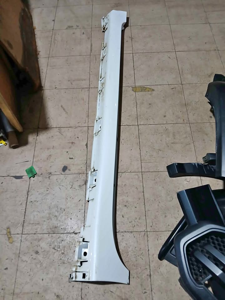 Toyota startlet side skirt - Private Seller Toyota startlet side skirt - Private Seller