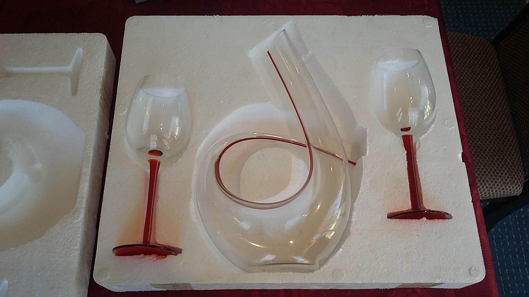 BEAUTIFUL WINE DECANTER THREE PIECE SET FOR SALE