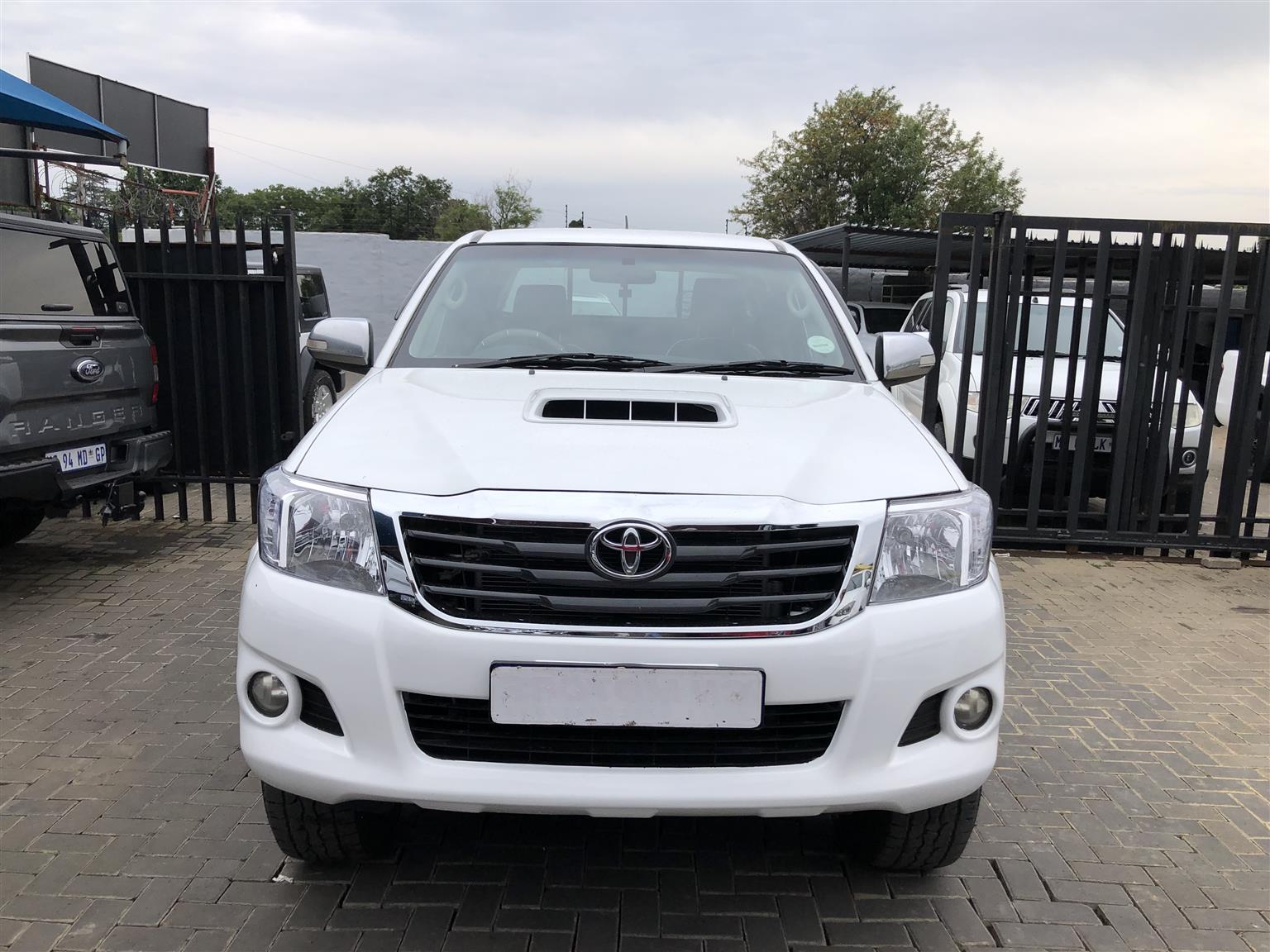 Used 2014 Toyota Hilux 2.8GD-6 Xtra cab Raider - Private Seller Used 2014 Toyota Hilux 2.8GD-6 Xtra cab Raider - Private Seller
