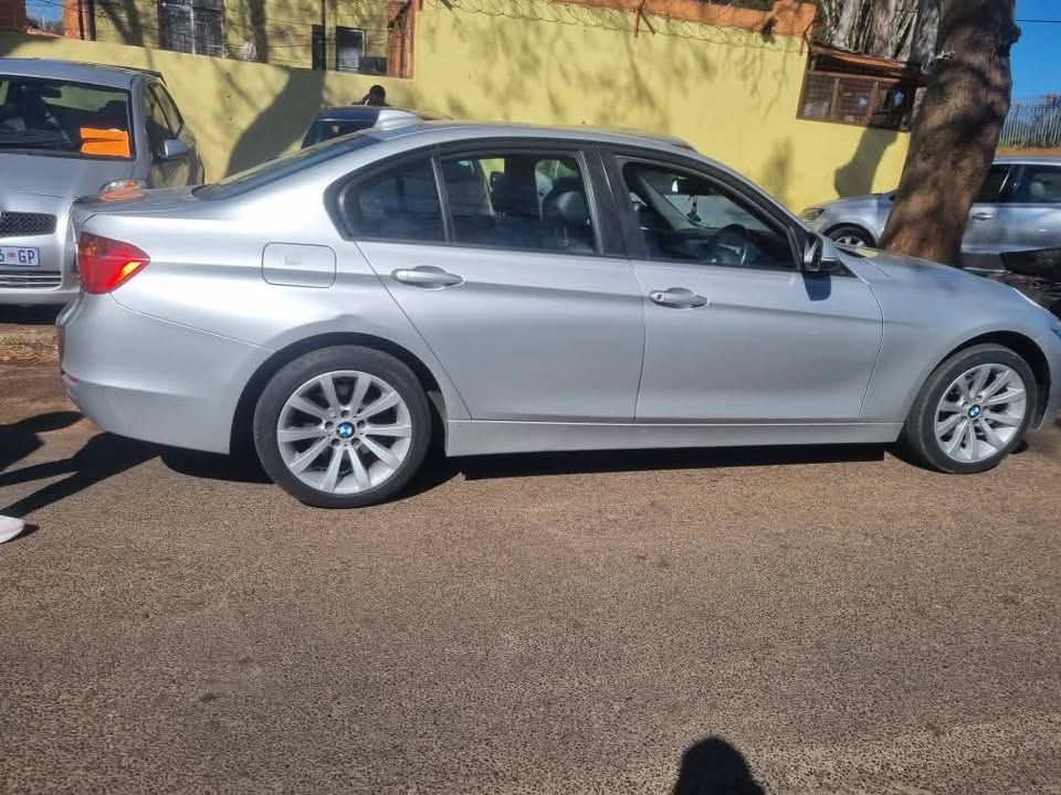 2014 bmw F30 316i Automatic 120000km Mechanically Perfect with Full Leather Seat interior