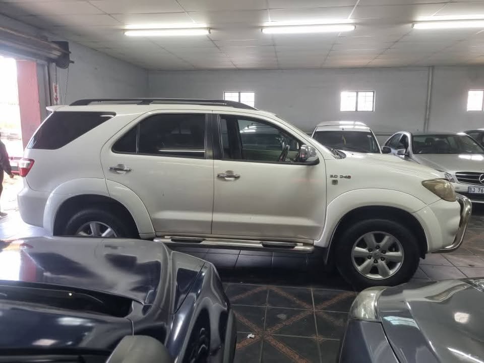 2011 Toyota Fortuner 3.0 D-4D Automatic 266000km R189500 Mechanically Perfect with Full Leather Seat