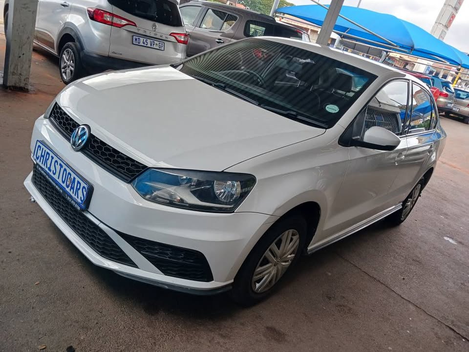 Used Volkswagen Polo sedan 1.4 Comfortline - Private Seller Used Volkswagen Polo sedan 1.4 Comfortline - Private Seller