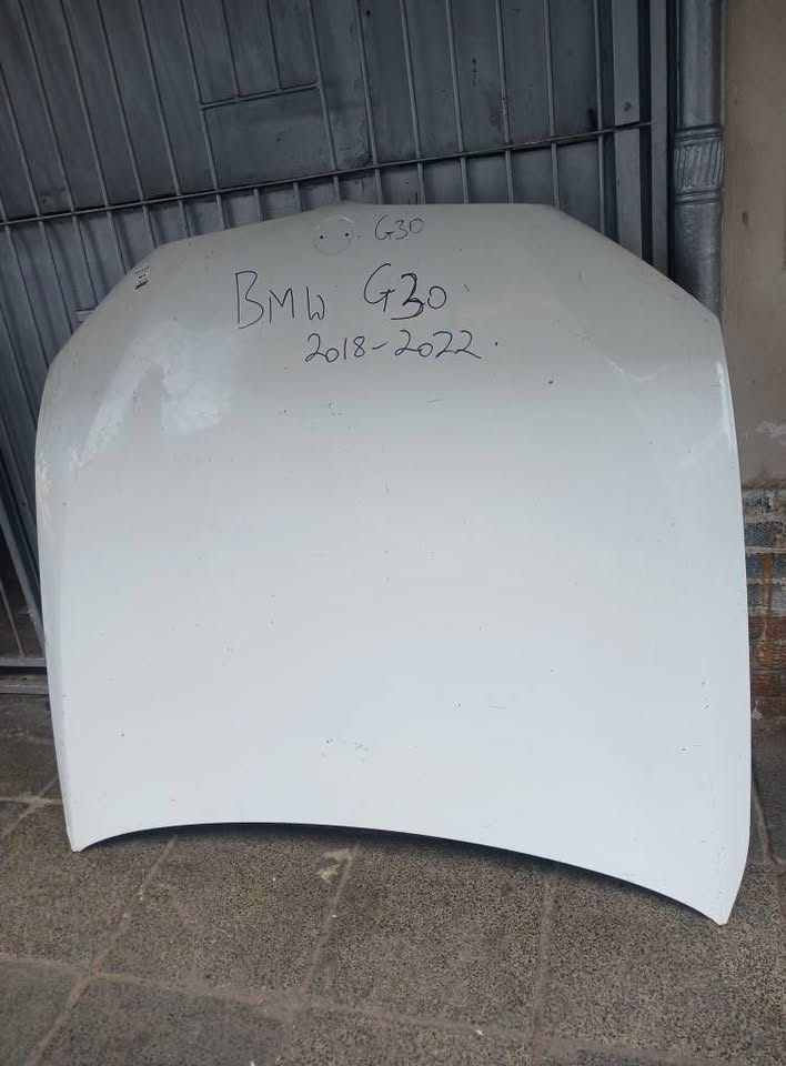 2018 - 2022 Bmw G30 bonet - Private Seller 2018 - 2022 Bmw G30 bonet - Private Seller