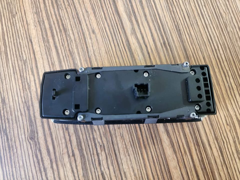 MERCEDES GLE WINDOW SWITCH