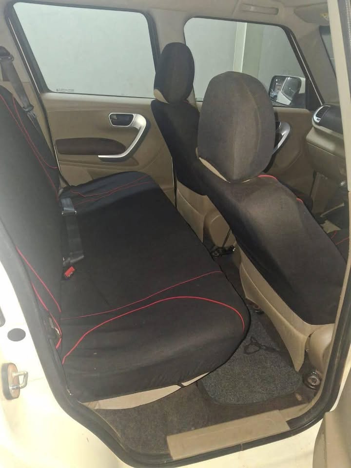 2018 Mahindra TUV 2018 Mahindra 7 seater
