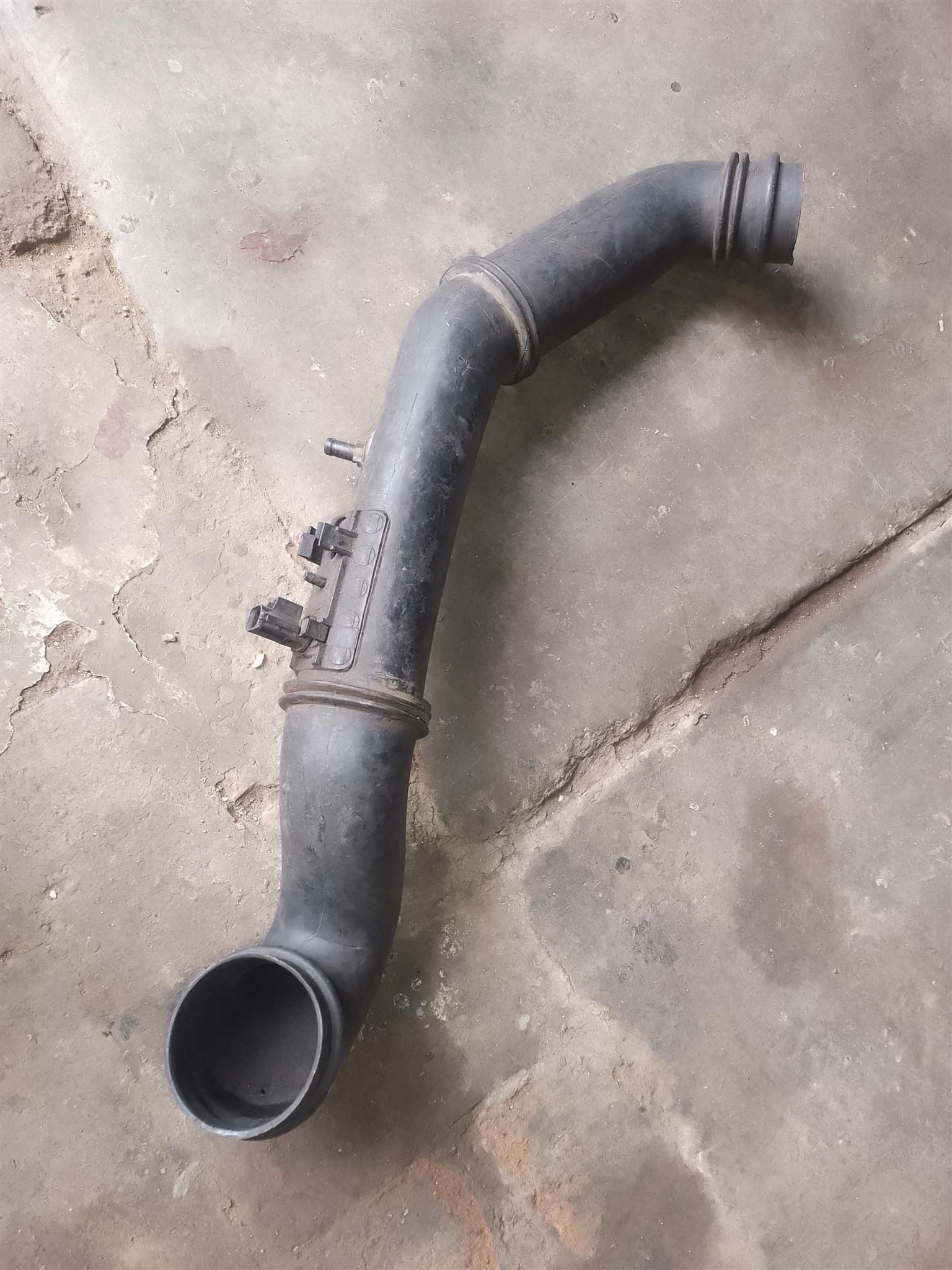 RIGHT INTERCOOLER VOLVO S60 2002-2006 HOSE FOR SALE DELIVERY AVAILABLE COUNTRY W - Private Seller RIGHT INTERCOOLER VOLVO S60 2002-2006 HOSE FOR SALE DELIVERY AVAILABLE COUNTRY W - Private Seller