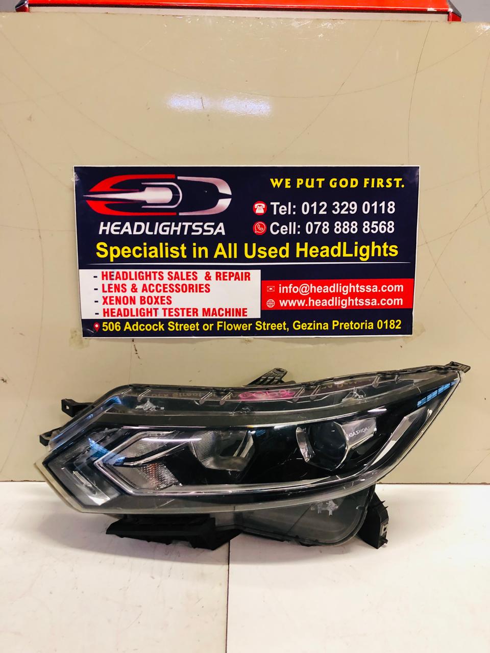 Nissan Qashqai J11 facelift left side headlight - Private Seller Nissan Qashqai J11 facelift left side headlight - Private Seller