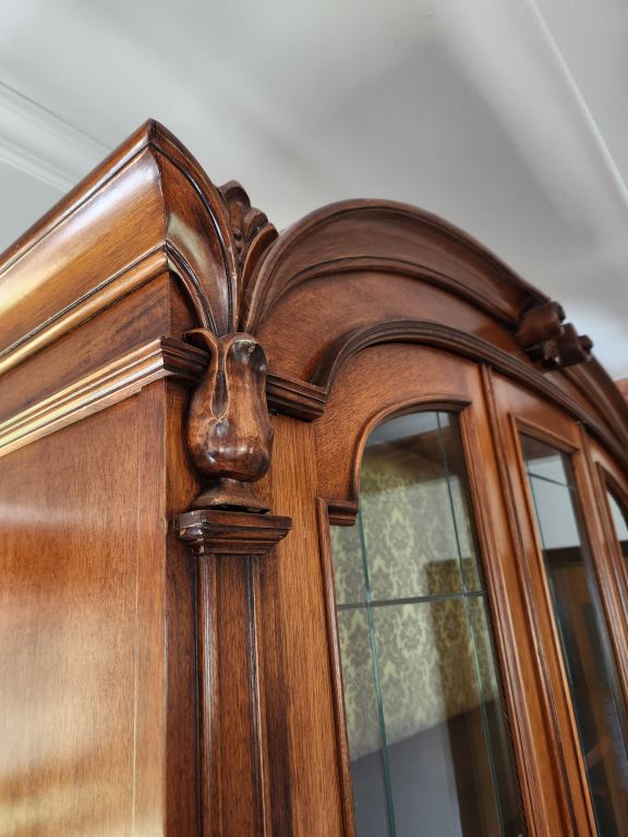 Classic Antique Italian Dining Room Set