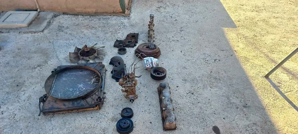 Ford ranger 2.5WL engine parts diesel pump and Altenator and Injectors and a lot of parts u see in t - Private Seller Ford ranger 2.5WL engine parts diesel pump and Altenator and Injectors and a lot of parts u see in t - Private Seller