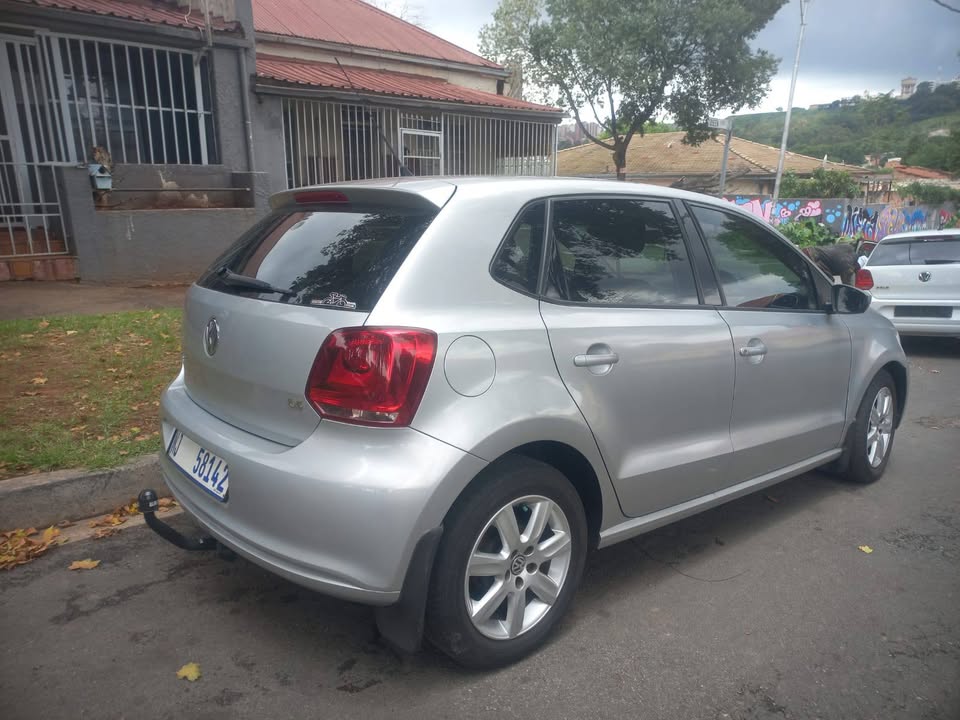2011 VW POLO 6 Hatchback 1.4 Petrol. Manual. Call Inno . Silver Color,