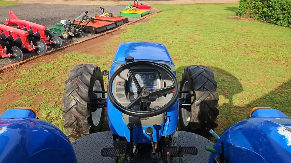 2014 New Holland TD90 Tractor 4x4 For Sale | Junk Mail Marketplace