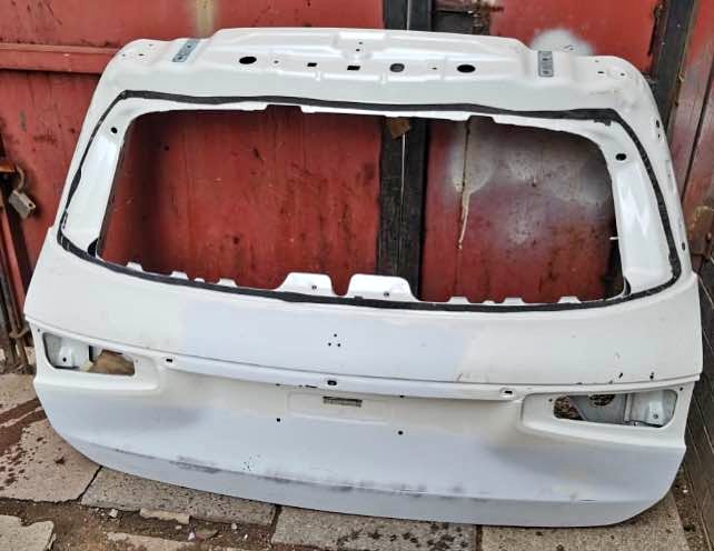 Mercedes-Benz GLE Tailgate Mercedes-Benz GLE Tailgate