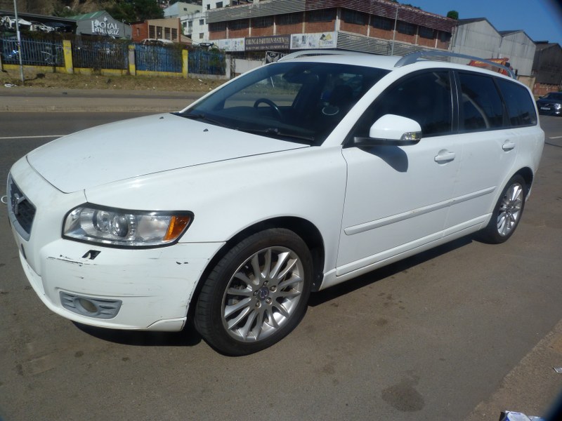Volvo V50 T5 AT White - 2010 STRIPPING FOR SPARES - Private Seller Volvo V50 T5 AT White - 2010 STRIPPING FOR SPARES - Private Seller