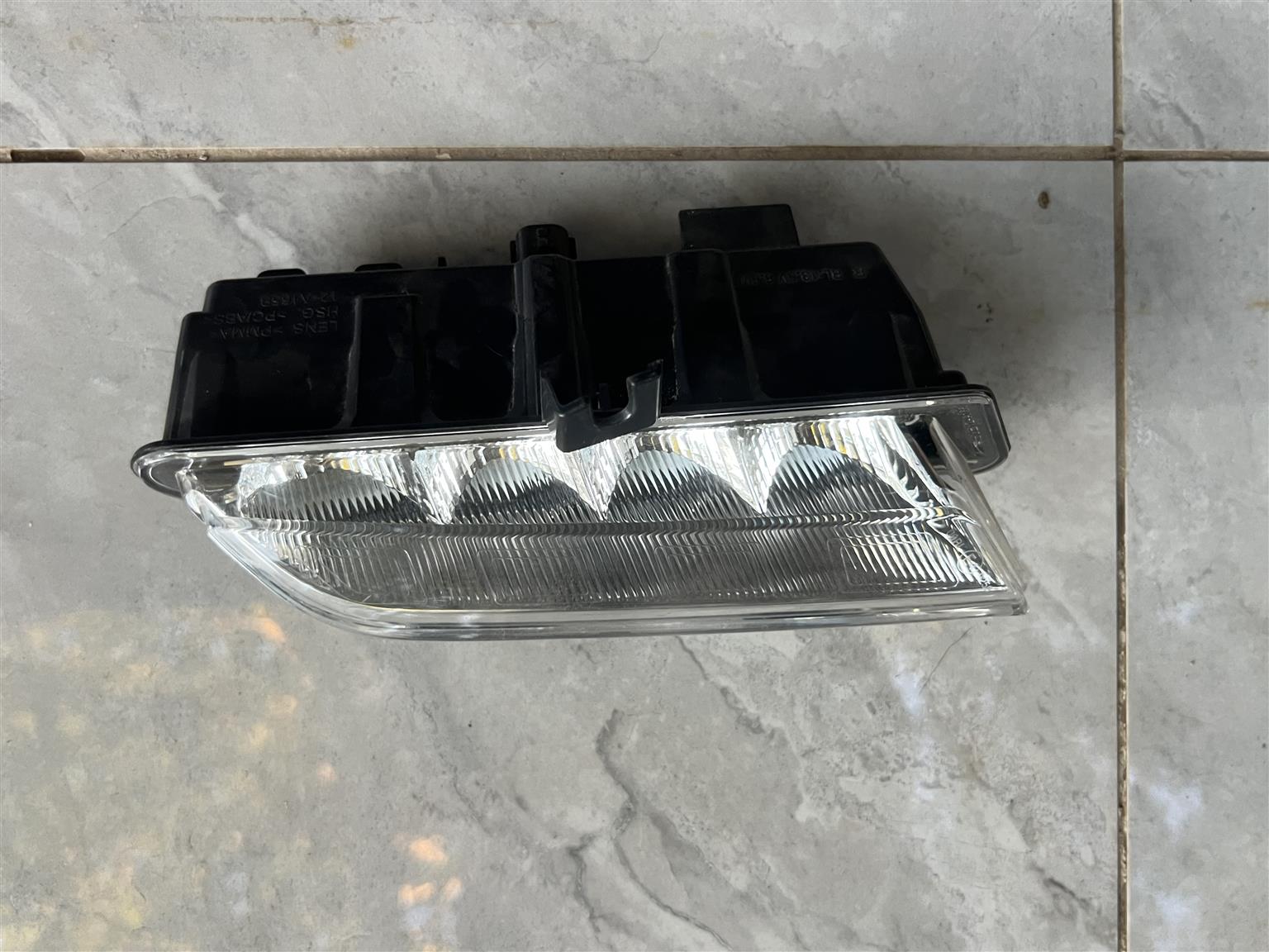 Renault Clio IV Fog light - Private Seller Renault Clio IV Fog light - Private Seller