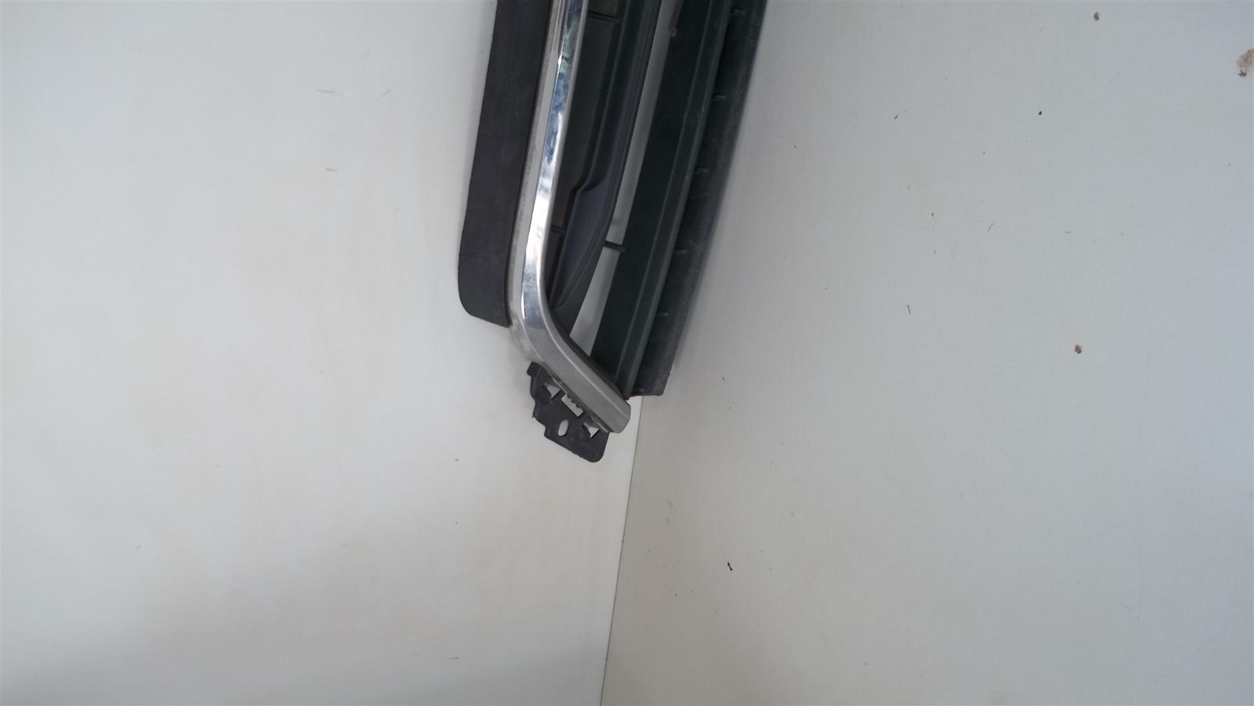 Chevrolet Captiva main grille - Private Seller Chevrolet Captiva main grille - Private Seller