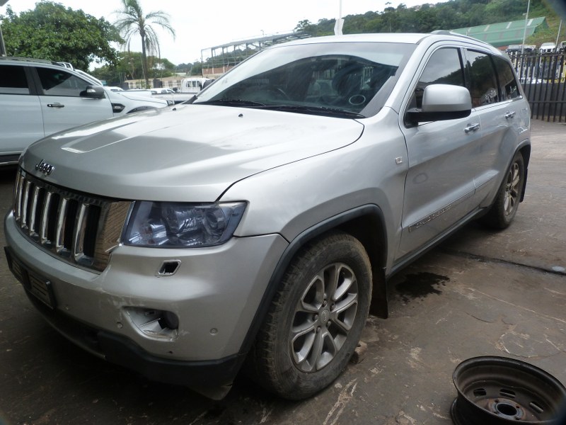 Jeep Grand Cherokee 3.6 4X4 LTD AT Silver - 2011 STRIPPING FOR SPARES - Private Seller Jeep Grand Cherokee 3.6 4X4 LTD AT Silver - 2011 STRIPPING FOR SPARES - Private Seller