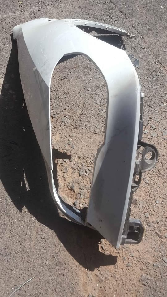 BMW E70 LEFT SIDE FENDER - Private Seller