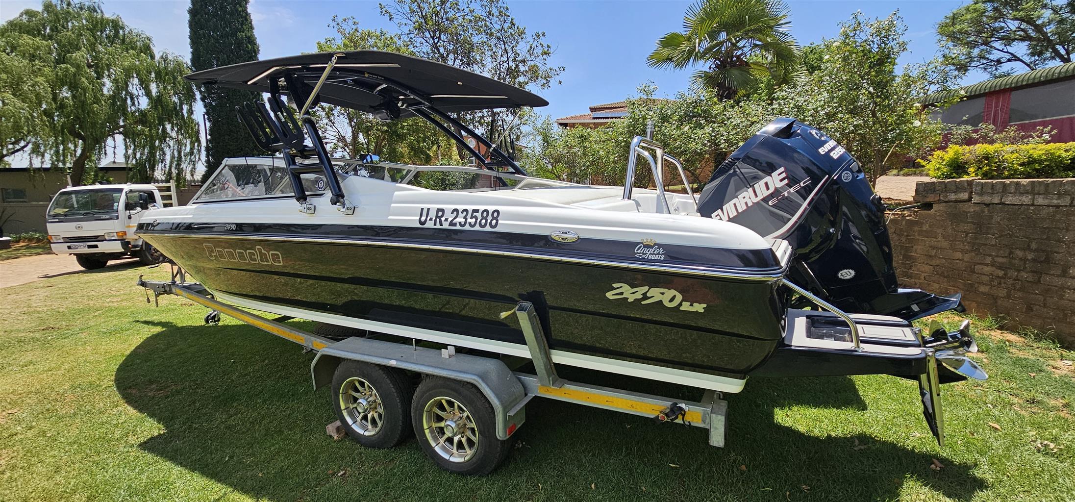 2450 Panache with 250hp