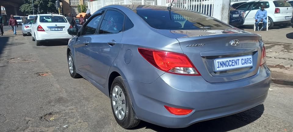 2019 HYUNDAI ACCENT 1.6 MANUAL TRANSMISSION. GREY COLOUR