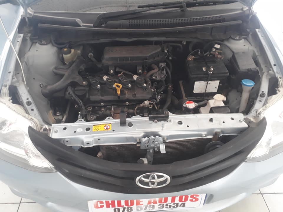 2013 TOYOTA ETIOS 1.5 HATCHBACK MANUAL  PETROL BLUE